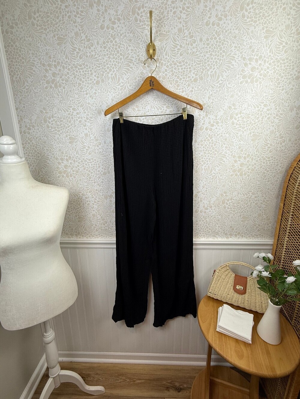 Cloth & Stone from Anthropologie Black Smocked Wide-Leg Pants - Size - Large